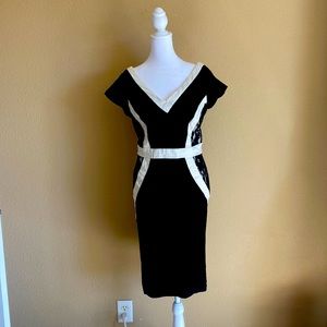 Beautiful black/white Dress with black laces on the sides